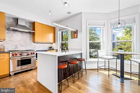328 I St SE, Washington, DC 20003 photo 13