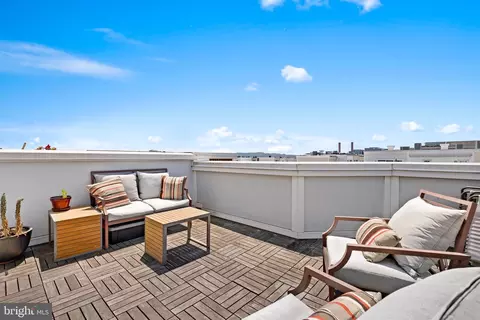 328 I St SE, Washington, DC 20003 photo 34