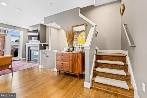 328 I St SE, Washington, DC 20003 photo 19
