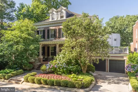 2272 Cathedral Ave NW, Washington, DC 20008
