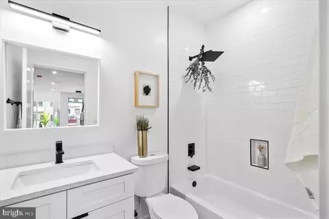 2525 12 Elvans Rd SE, Washington, DC 20020 photo 9