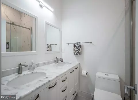 317 3rd St SE #32, Washington, DC 20003 photo 9