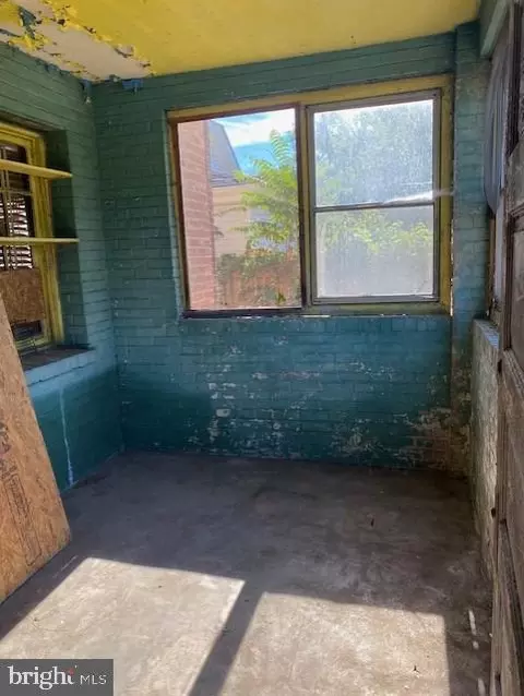 Exterior - 3325 Ely SE, Washington, DC 20019 photo 1 of 1