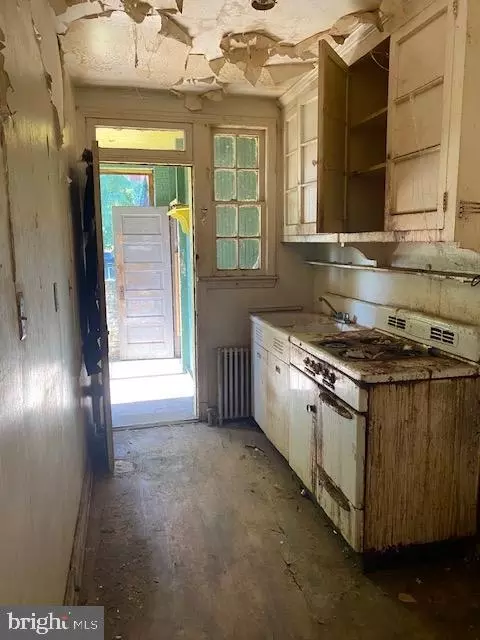Entry Way - 3325 Ely SE, Washington, DC 20019 photo 1 of 4