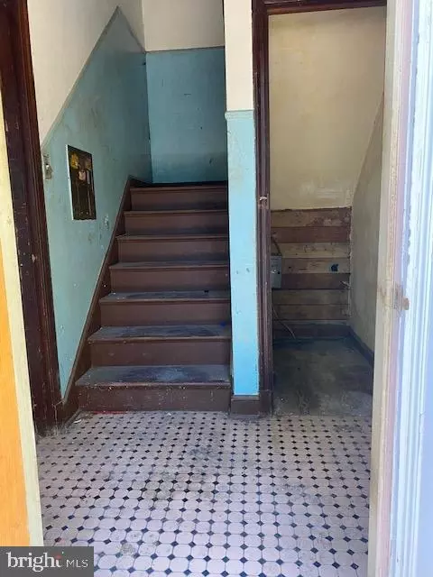 Entry Way - 3325 Ely SE, Washington, DC 20019 photo 3 of 4