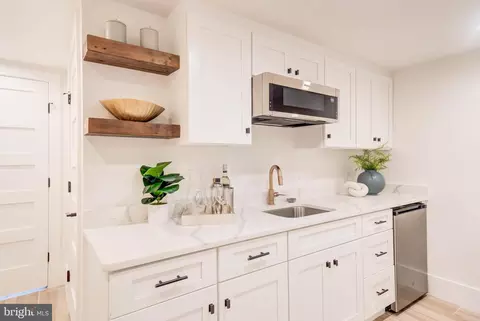 244 10th St SE, Washington, DC 20003 photo 39