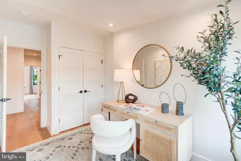 244 10th St SE, Washington, DC 20003 photo 33