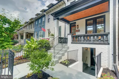 244 10th St SE, Washington, DC 20003 photo 46