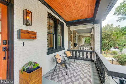 244 10th St SE, Washington, DC 20003 photo 47