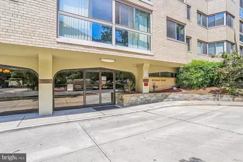 922 24th St NW #417, Washington, DC 20037