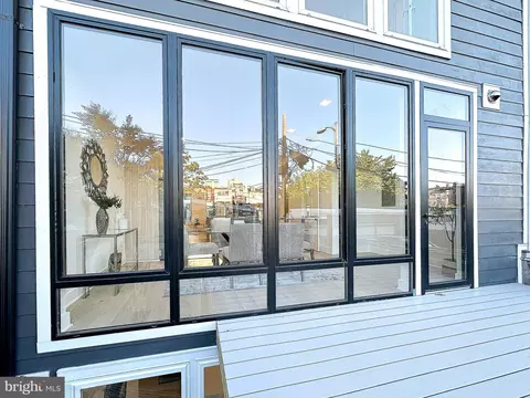 909 11th St NE, Washington, DC 20002 photo 24