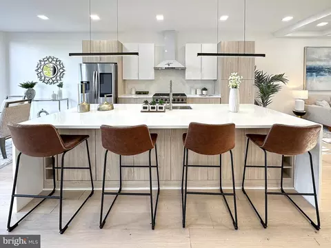 909 11th St NE, Washington, DC 20002 photo 5