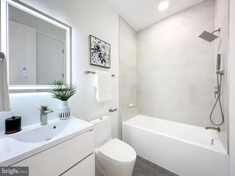 909 11th St NE, Washington, DC 20002 photo 23