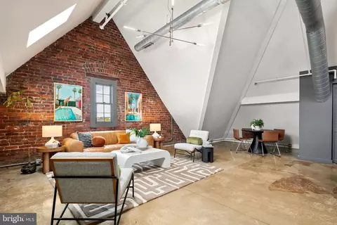 440 12th St NE #305, Washington, DC 20002