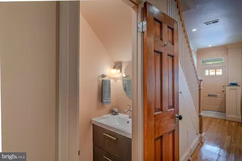 1232 Walter St SE, Washington, DC 20003 photo 15