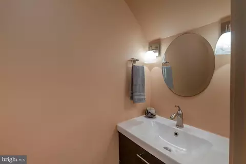 1232 Walter St SE, Washington, DC 20003 photo 14