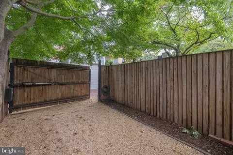 1232 Walter St SE, Washington, DC 20003 photo 27