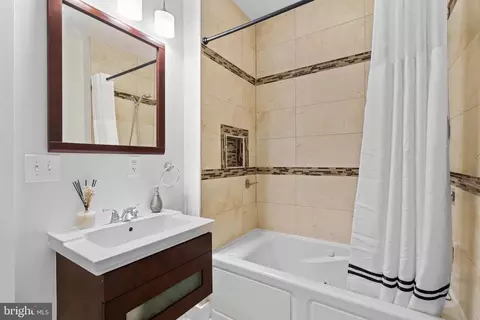 Bath - 1802 24th Pl SE, Washington, DC 20020 photo 1 of 4