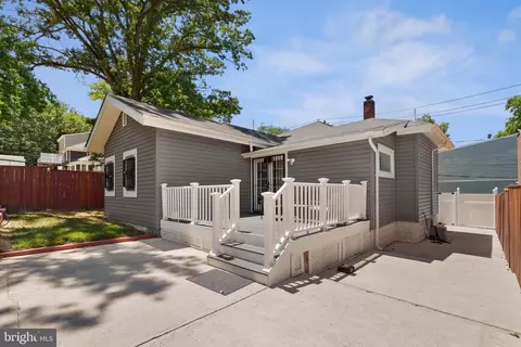 Exterior - 1802 24th Pl SE, Washington, DC 20020 photo 5 of 11