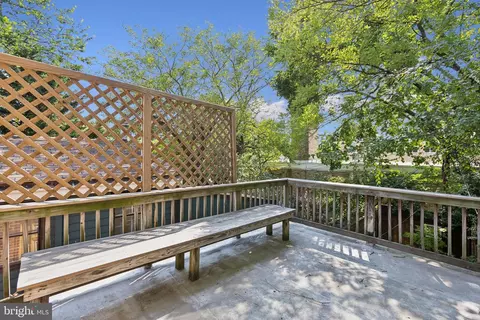 Exterior - 321 4th St SE, Washington, DC 20003 photo 6 of 7