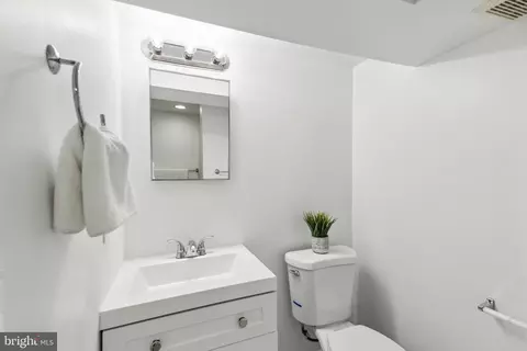 Bath - 321 4th St SE, Washington, DC 20003 photo 5 of 6
