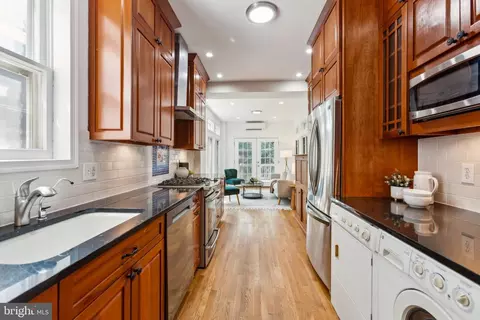 Entry Way - 321 4th St SE, Washington, DC 20003 photo 4 of 6