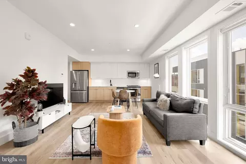 Living - 14 P St NW #303, Washington, DC 20001 photo 2 of 2