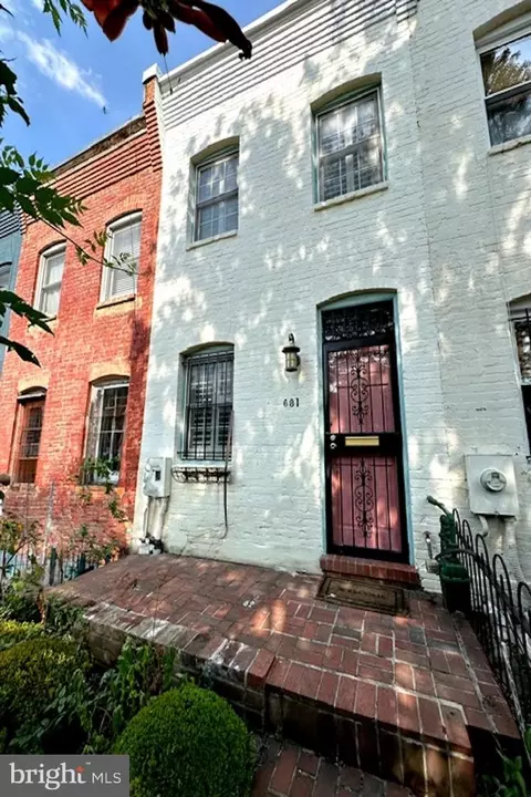 631 11th St NE, Washington, DC 20002