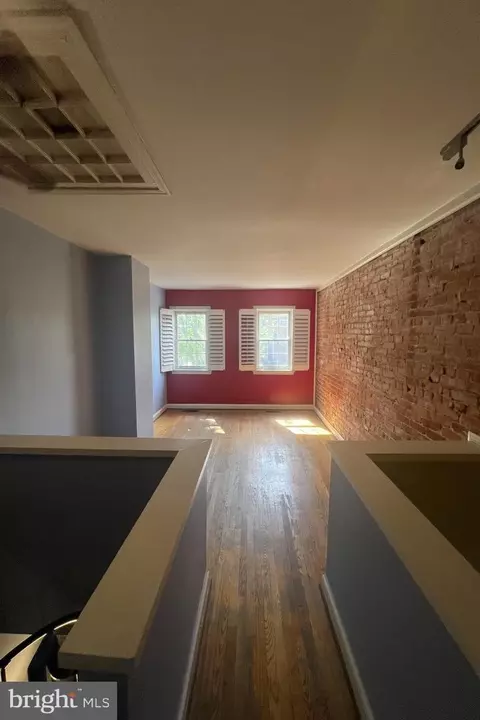 631 11th St NE, Washington, DC 20002 photo 5