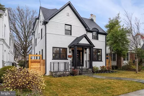 4523 Garrison St NW, Washington, DC 20016