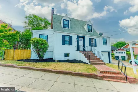 2111 Bunker Hill Rd NE, Washington, DC 20018