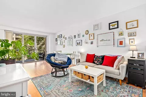 730 24th St NW #220, Washington, DC 20037