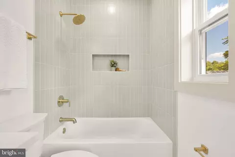 1114 Penn St NE #3, Washington, DC 20002 photo 18