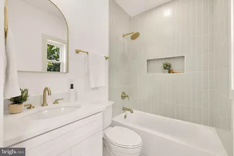 1114 Penn St NE #3, Washington, DC 20002 photo 17