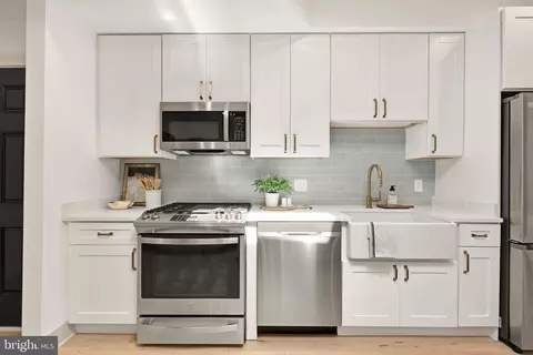 1114 Penn St NE #3, Washington, DC 20002 photo 6