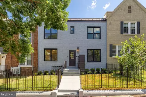 1114 Penn St NE #3, Washington, DC 20002