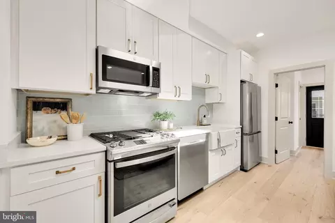 1114 Penn St NE #3, Washington, DC 20002 photo 5