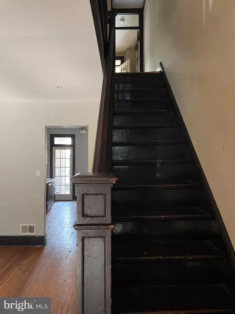 417 11th St NE, Washington, DC 20002 photo 3