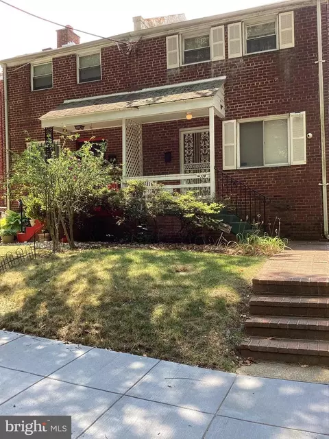 4339 C St SE, Washington, DC 20019