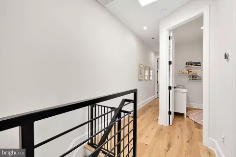 Entry Way - 815 10th St NE, Washington, DC 20002 photo 2 of 3