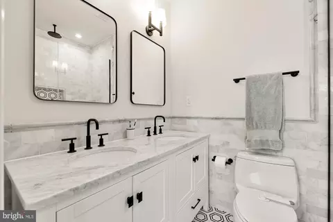 Bath - 815 10th St NE, Washington, DC 20002 photo 2 of 6