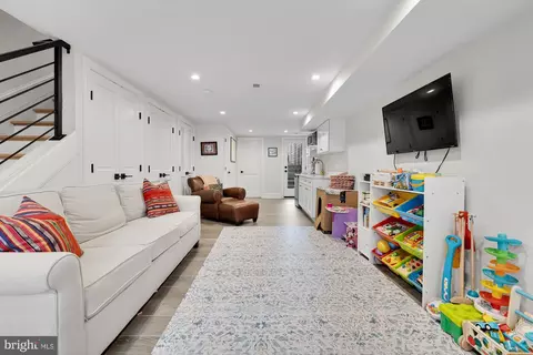 Other - 815 10th St NE, Washington, DC 20002 photo 10 of 14