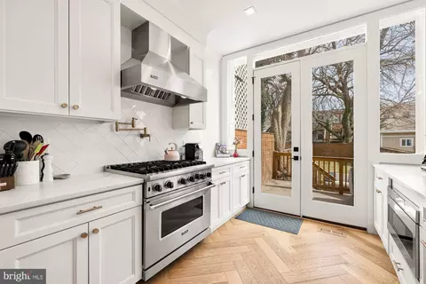 Kitchen - 815 10th St NE, Washington, DC 20002 photo 3 of 5