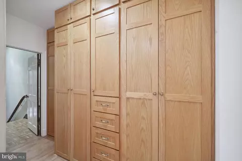 302 10th St SE, Washington, DC 20003 photo 19