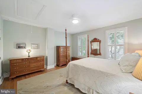 302 10th St SE, Washington, DC 20003 photo 26