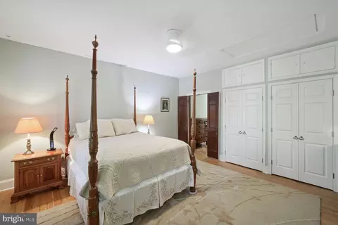 302 10th St SE, Washington, DC 20003 photo 25