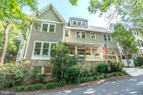 2502 Chain Bridge Rd NW, Washington, DC 20016