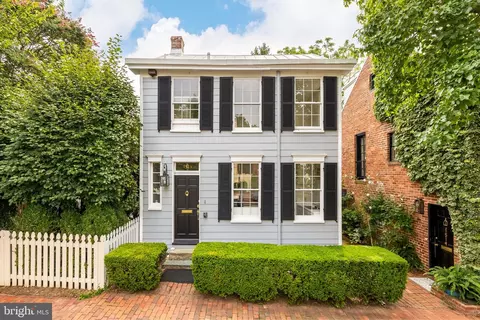 1523 34th St NW, Washington, DC 20007