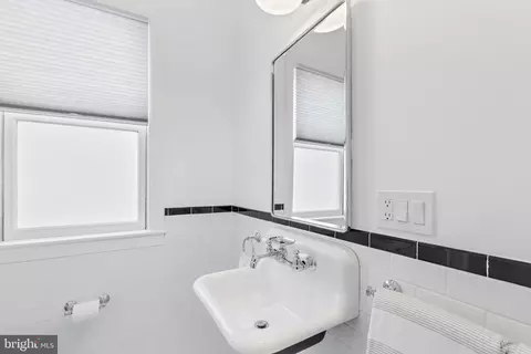 243 12th St NE, Washington, DC 20002 photo 28
