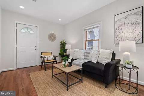 3220 D St SE, Washington, DC 20019 photo 2